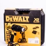 شنيور بطارية دقاق 13 ملي بدون شربون (برشلس) موديل DCD778S2-GB – عزم 65 نيوتن